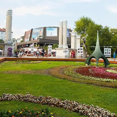 Festival And Congress Centre דירה וארנה